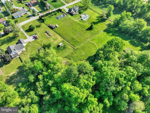 49 WILLOW CREEK RD, Wrightsville, PA 17368