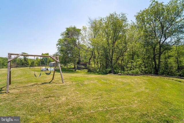 49 WILLOW CREEK RD, Wrightsville, PA 17368