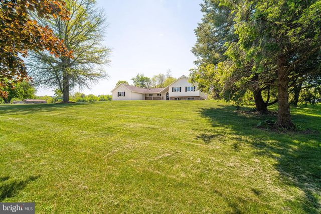 49 WILLOW CREEK RD, Wrightsville, PA 17368