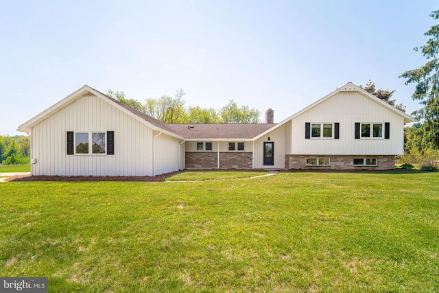 49 WILLOW CREEK RD, Wrightsville, PA 17368