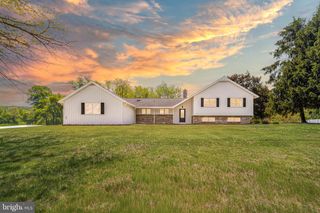 49 WILLOW CREEK RD, Wrightsville, PA 17368