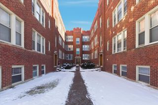 6969 N Bell Avenue 2, Chicago, IL 60645