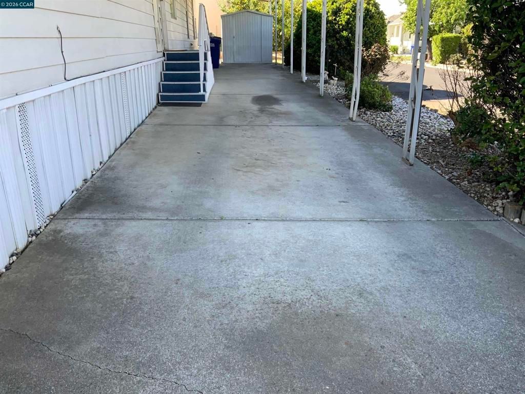 Image 18 of property listing at 268 268 Coral Dr., Pittsburg, CA 94565