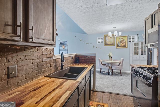 935 Lakeside Circle, Covington, GA 30016