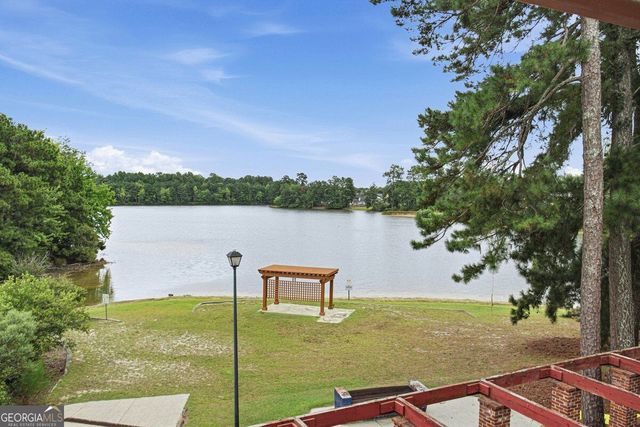 935 Lakeside Circle, Covington, GA 30016