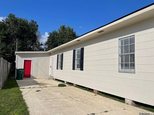 58420 Iron Farm Rd, Plaquemine, LA 70764