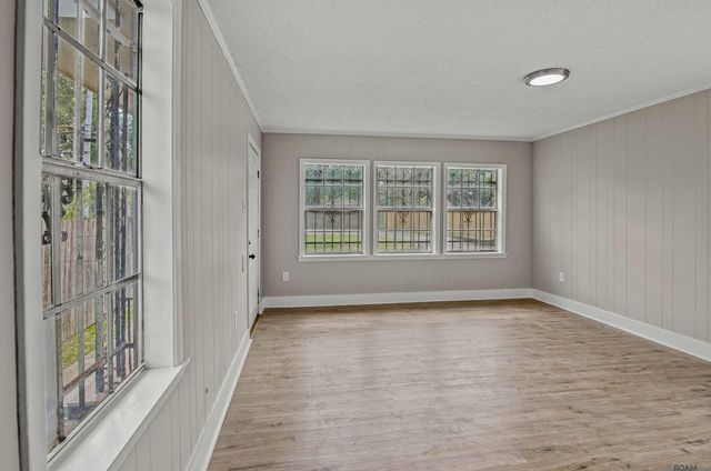 58420 Iron Farm Rd, Plaquemine, LA 70764