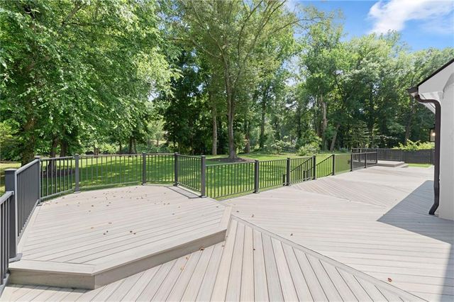 4562 Columns Drive, Marietta, GA 30067