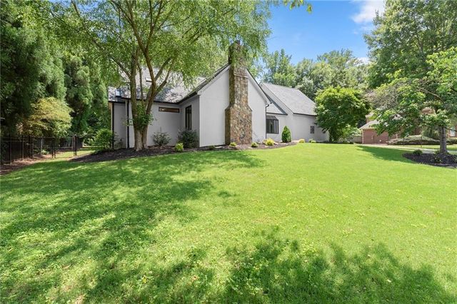 4562 Columns Drive, Marietta, GA 30067