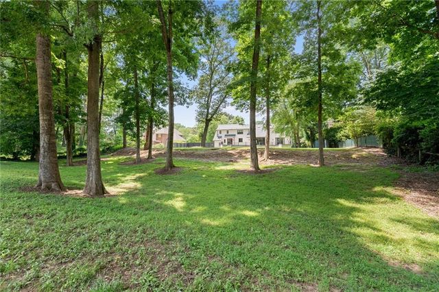 4562 Columns Drive, Marietta, GA 30067