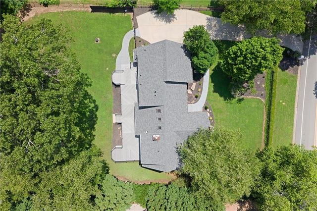 4562 Columns Drive, Marietta, GA 30067