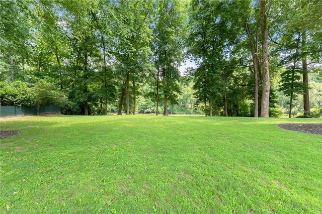 4562 Columns Drive, Marietta, GA 30067