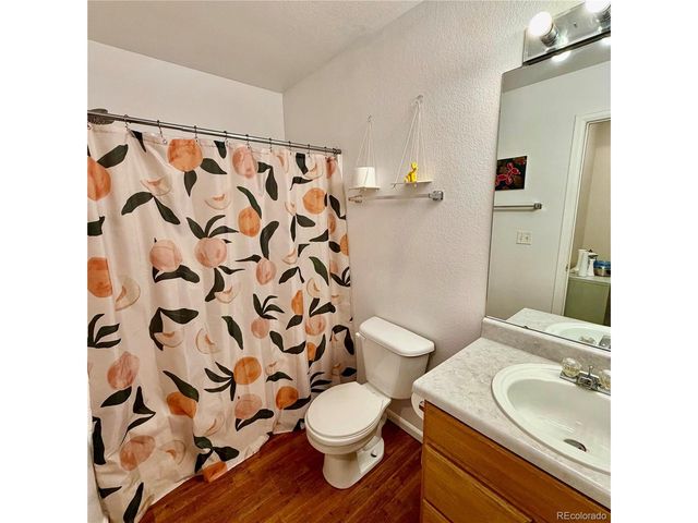 5325 E 100th Dr, Thornton, CO 80229