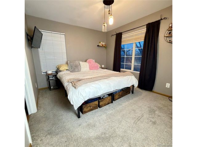 5325 E 100th Dr, Thornton, CO 80229