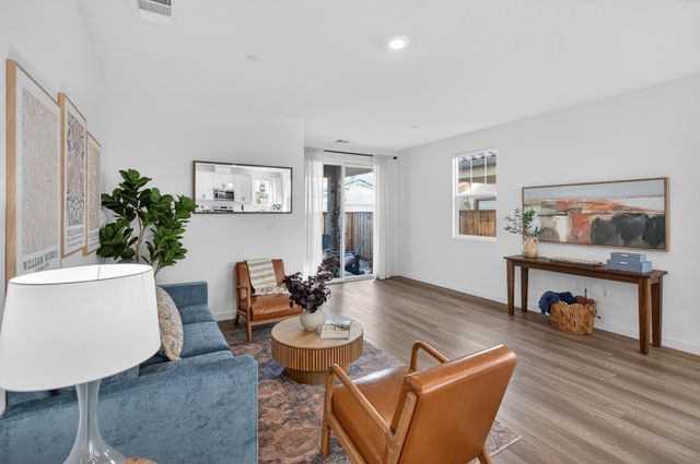 10156 Zane Way, Elk Grove, CA 95757