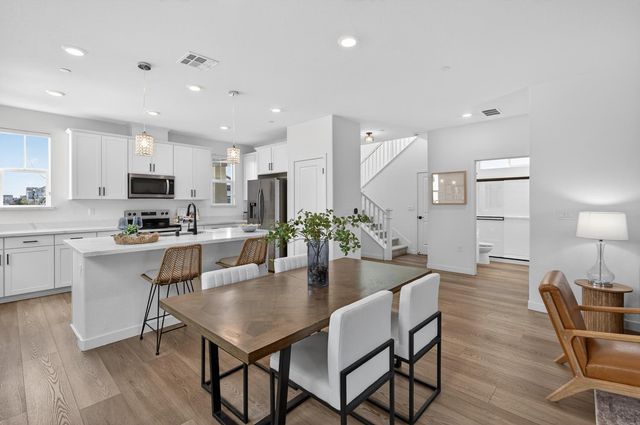 10156 Zane Way, Elk Grove, CA 95757