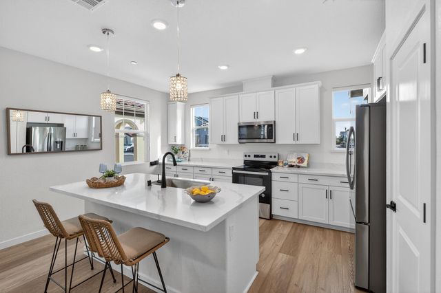 10156 Zane Way, Elk Grove, CA 95757