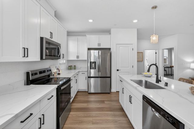 10156 Zane Way, Elk Grove, CA 95757