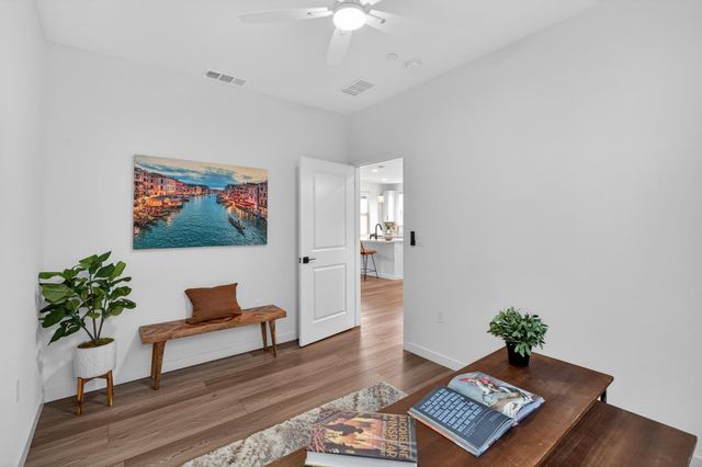 10156 Zane Way, Elk Grove, CA 95757