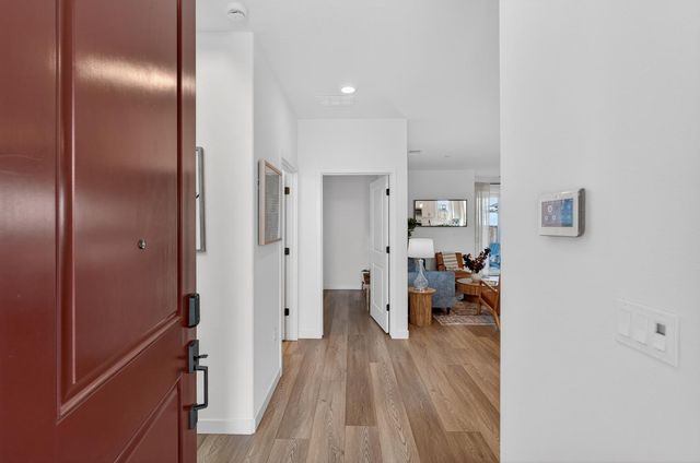 10156 Zane Way, Elk Grove, CA 95757