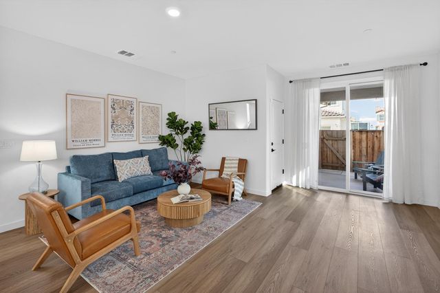 10156 Zane Way, Elk Grove, CA 95757