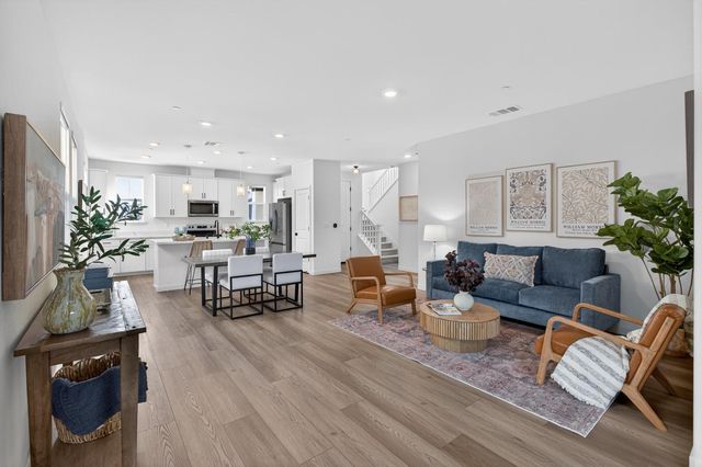 10156 Zane Way, Elk Grove, CA 95757