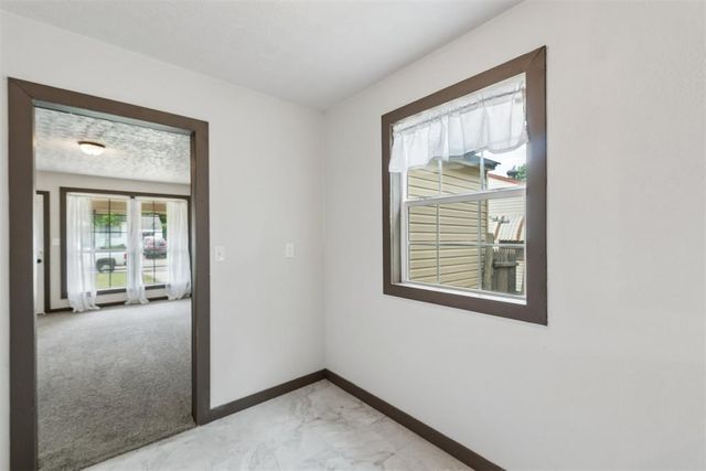 1412 Magnolia Lane, Midwest City, OK 73110
