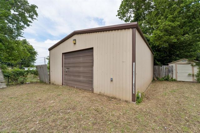 1412 Magnolia Lane, Midwest City, OK 73110
