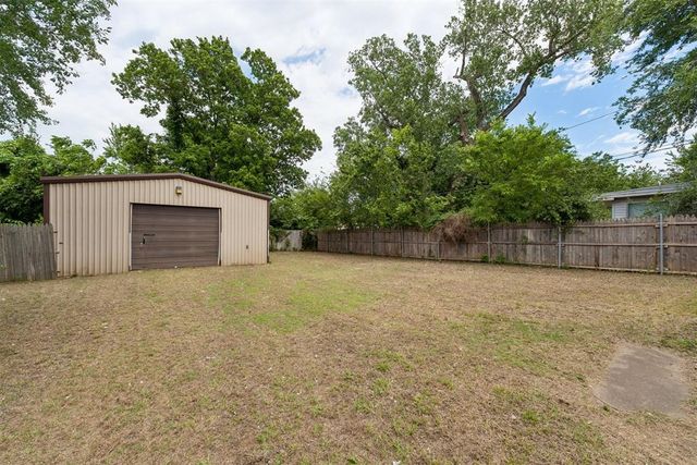1412 Magnolia Lane, Midwest City, OK 73110