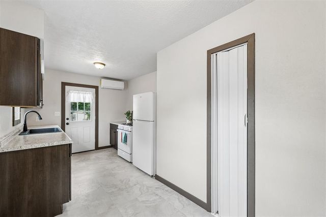 1412 Magnolia Lane, Midwest City, OK 73110