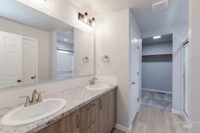 17154 N Swan Springs Pl, Nampa, ID 83687