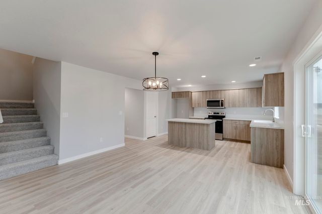 17154 N Swan Springs Pl, Nampa, ID 83687