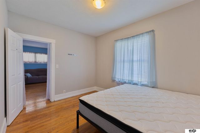 1007 S 28th Street, Omaha, NE 68105