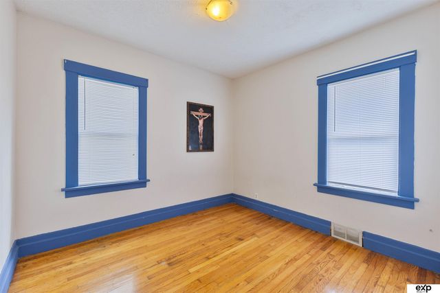 1007 S 28th Street, Omaha, NE 68105