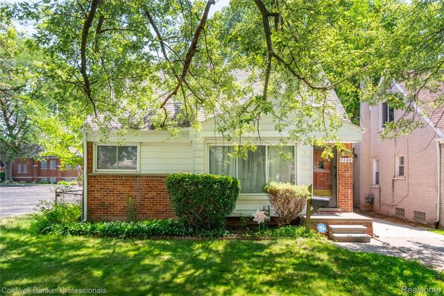 9388 Salem, Redford Charter Township, MI 48239