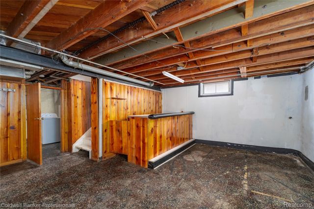 9388 Salem, Redford Charter Township, MI 48239