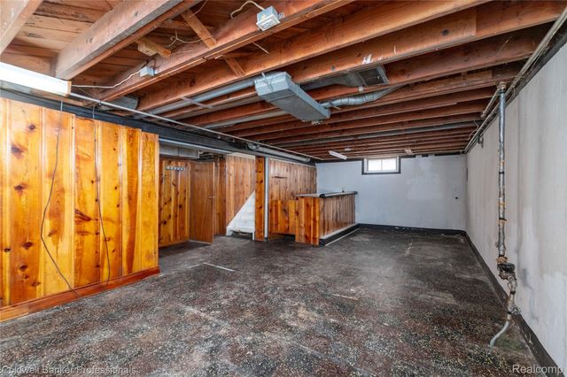 9388 Salem, Redford Charter Township, MI 48239