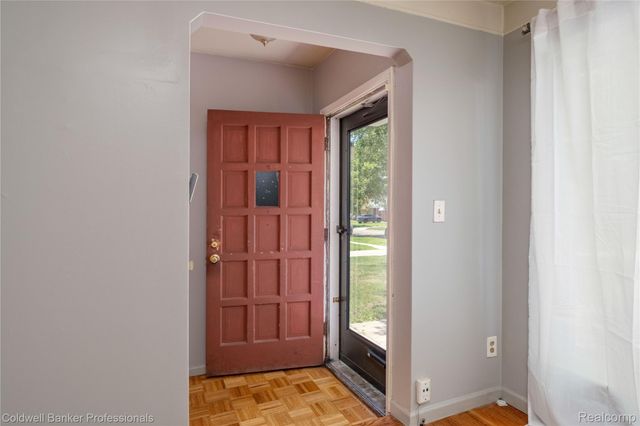 9388 Salem, Redford Charter Township, MI 48239