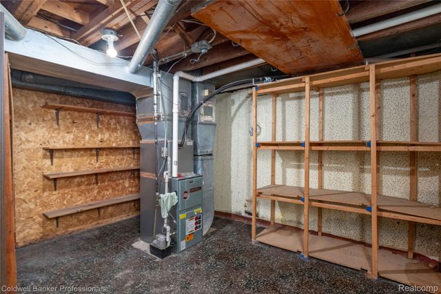 9388 Salem, Redford Charter Township, MI 48239