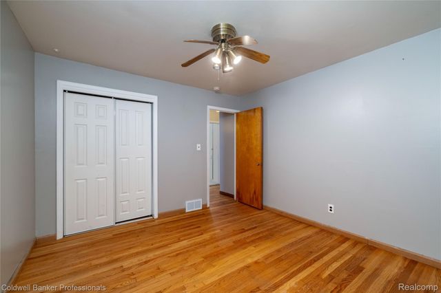 9388 Salem, Redford Charter Township, MI 48239
