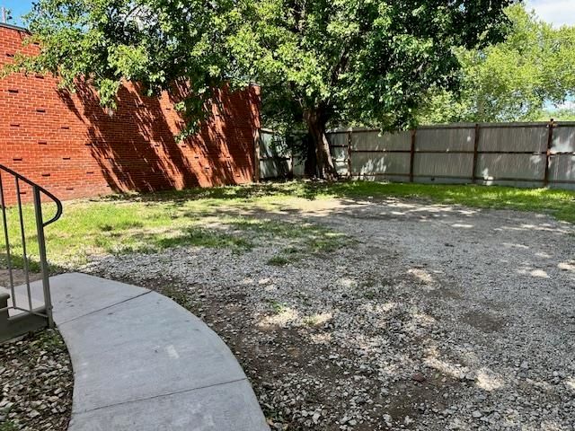 1118 S Hydraulic, Wichita, KS 67211