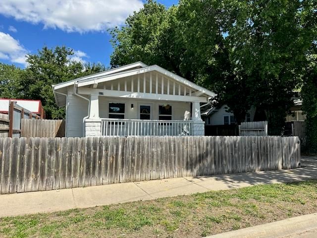 1118 S Hydraulic, Wichita, KS 67211