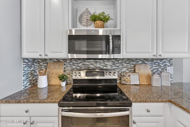 12925 HUNTLEY MANOR Drive, Jacksonville, FL 32224