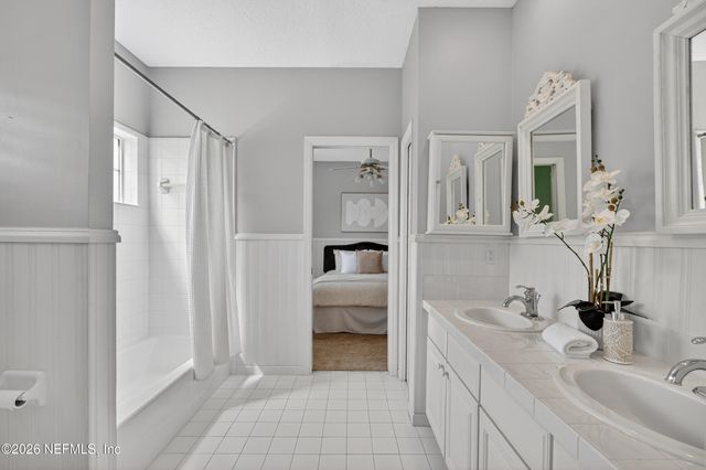 12925 HUNTLEY MANOR Drive, Jacksonville, FL 32224