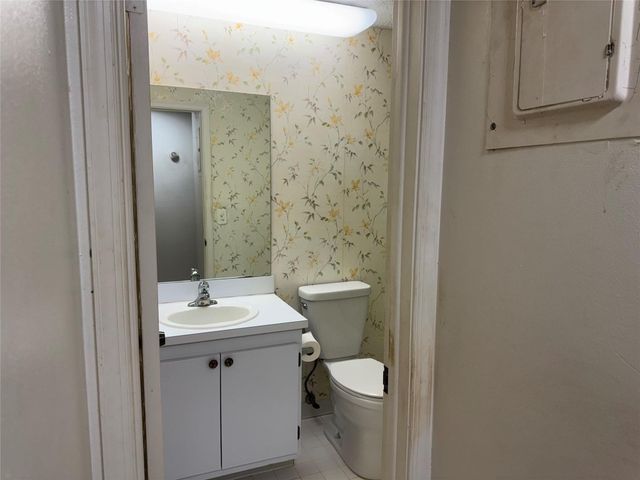 8640 NW 10th Street A83, Fort Lauderdale, FL 33322