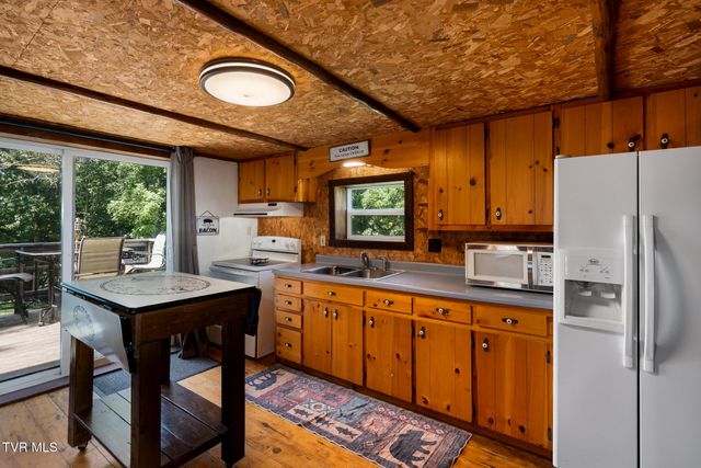 7090 Old Asheville Highway, Greeneville, TN 37743