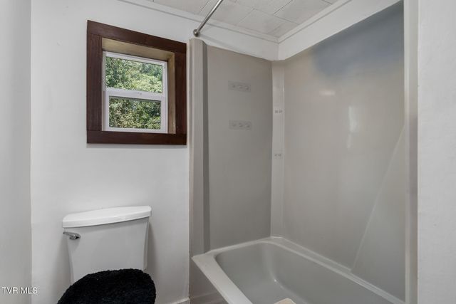 7090 Old Asheville Highway, Greeneville, TN 37743