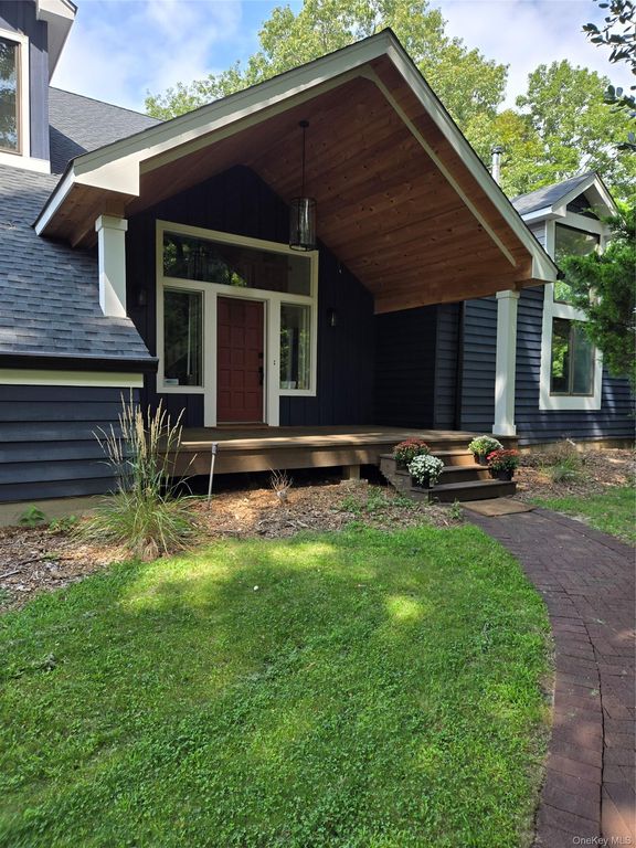 7 Waterview Drive, Port Jefferson, NY 11777 — photo 2