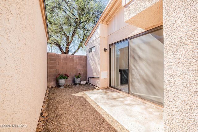 2417 N Palo Hacha Drive, Tucson, AZ 85745