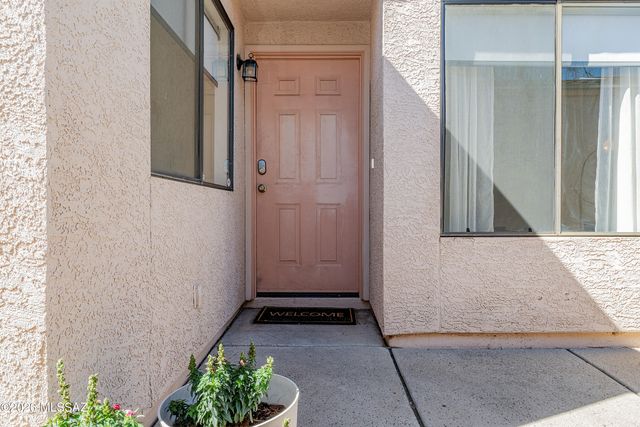 2417 N Palo Hacha Drive, Tucson, AZ 85745